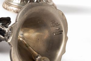 Lotto composto da undici campanelli in argento, secolo XX  - Asta Incanti d'arte - Associazione Nazionale - Case d'Asta italiane