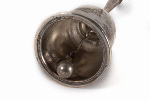 Lotto composto da sette campanelli in argento Sterling, fine secolo XIX - inizi secolo XX  - Asta Incanti d'arte - Associazione Nazionale - Case d'Asta italiane