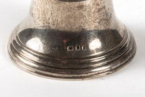 Due campanelli in argento, Londra, Inghilterra inizi secolo XX  - Asta Incanti d'arte - Associazione Nazionale - Case d'Asta italiane
