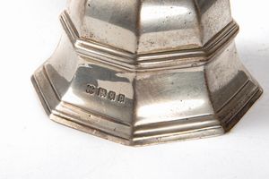 Due campanelli in argento, Londra, Inghilterra secolo XX  - Asta Incanti d'arte - Associazione Nazionale - Case d'Asta italiane