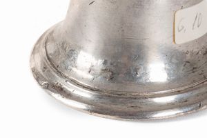 Lotto composto da cinque campanelli in argento, Italia secoli XVIII-XIX  - Asta Incanti d'arte - Associazione Nazionale - Case d'Asta italiane