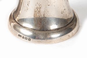 Due campanelli in argento, Birmingham, Inghilterra secolo XX  - Asta Incanti d'arte - Associazione Nazionale - Case d'Asta italiane