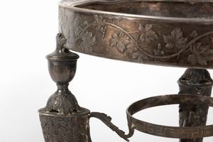 Tripode in argento, secolo XIX  - Asta Incanti d'arte - Associazione Nazionale - Case d'Asta italiane