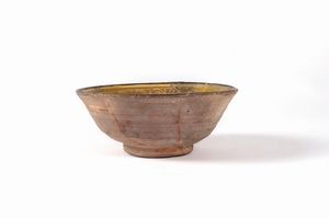 Ciotola in terracotta smaltata policroma, Medio Oriente VIII - VI secolo a.C  - Asta Incanti d'arte - Associazione Nazionale - Case d'Asta italiane