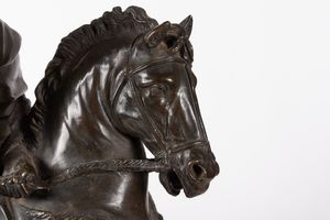 Scultura in bronzo raffigurante imperatore romano a cavallo, secolo XIX  - Asta Incanti d'arte - Associazione Nazionale - Case d'Asta italiane