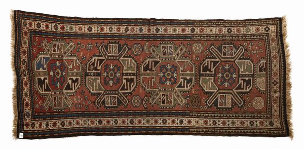 KARABAGH : Tappeto con gul ad animali  - Asta Asta 395 | ARTE ANTICA E DEL XIX SECOLO Online - Associazione Nazionale - Case d'Asta italiane