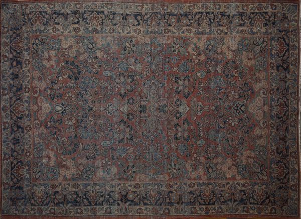 MANIFATTURA PERSIANA DEL XX SECOLO : Tappeto Saruk, campo rosa con decoro floreale e bordura con foglie e fiori  - Asta Asta 395 | ARTE ANTICA E DEL XIX SECOLO Online - Associazione Nazionale - Case d'Asta italiane