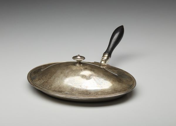 ARGENTIERE INGLESE DEL XVIII SECOLO : Conserva vivande di forma circolare in argento con manico in legno  - Asta Asta 395 | ARTE ANTICA E DEL XIX SECOLO Online - Associazione Nazionale - Case d'Asta italiane