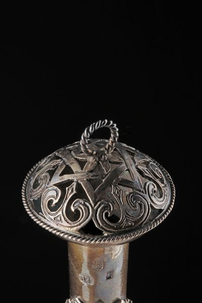 ARGENTIERE RUSSO DEL XIX SECOLO : Yad Torah con stemma imperiale russo.  - Asta Asta 395 | ARTE ANTICA E DEL XIX SECOLO Online - Associazione Nazionale - Case d'Asta italiane