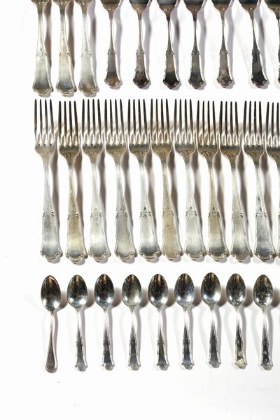 ARGENTIERE ITALIANO DEL XX SECOLO : Servizio miscellaneo di posate in argento da 12 (217 pezzi)  - Asta Asta 395 | ARTE ANTICA E DEL XIX SECOLO Online - Associazione Nazionale - Case d'Asta italiane
