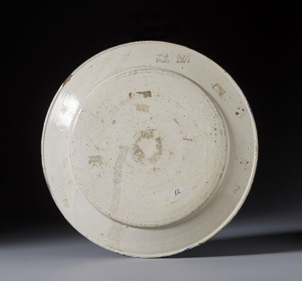 CASTELLI D'ABRUZZO, XVII SECOLO : Piatto in maiolica policroma con Santa Caterina d'Alessandria nel cavetto e tesa a decorazioni fitomorfe  - Asta Asta 395 | ARTE ANTICA E DEL XIX SECOLO Online - Associazione Nazionale - Case d'Asta italiane