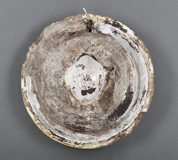 MANIFATTURA TOSCANA DEL XIX-XX SECOLO : Stemma gentilizio entro ghirlanda circolare di fiori e frutta in terracotta invetriata nello stile della bottega dei Della Robbia  - Asta Asta 395 | ARTE ANTICA E DEL XIX SECOLO Online - Associazione Nazionale - Case d'Asta italiane