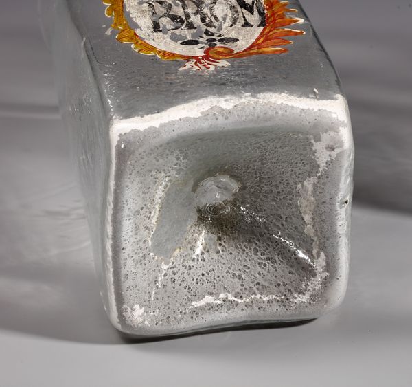 MANIFATTURA ITALIANA DEL XIX SECOLO : Quattro vasi da farmacia in vetro  - Asta Asta 395 | ARTE ANTICA E DEL XIX SECOLO Online - Associazione Nazionale - Case d'Asta italiane