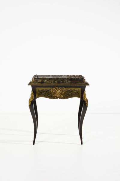 MANIFATTURA FRANCESE DEL XIX-XX SECOLO : Fioriera in stile Boulle in legno ebanizzato e lastronato in ottone, con applicazioni in bronzo dorato e gambe arcuate  - Asta Asta 395 | ARTE ANTICA E DEL XIX SECOLO Online - Associazione Nazionale - Case d'Asta italiane