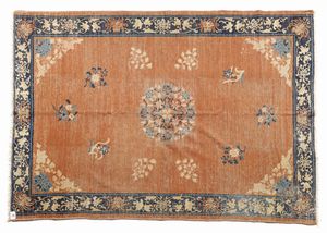 PECHINO : Tappeto cinese  - Asta Asta 395 | ARTE ANTICA E DEL XIX SECOLO Online - Associazione Nazionale - Case d'Asta italiane