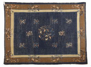 PECHINO : Tappeto cinese  - Asta Asta 395 | ARTE ANTICA E DEL XIX SECOLO Online - Associazione Nazionale - Case d'Asta italiane