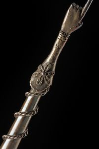 ARGENTIERE RUSSO DEL XIX SECOLO : Yad Torah con stemma imperiale russo.  - Asta Asta 395 | ARTE ANTICA E DEL XIX SECOLO Online - Associazione Nazionale - Case d'Asta italiane