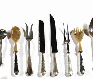 ARGENTIERE ITALIANO DEL XX SECOLO : Servizio miscellaneo di posate in argento da 12 (217 pezzi)  - Asta Asta 395 | ARTE ANTICA E DEL XIX SECOLO Online - Associazione Nazionale - Case d'Asta italiane