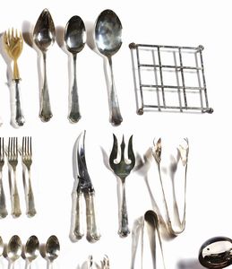 ARGENTIERE ITALIANO DEL XX SECOLO : Servizio miscellaneo di posate in argento da 12 (217 pezzi)  - Asta Asta 395 | ARTE ANTICA E DEL XIX SECOLO Online - Associazione Nazionale - Case d'Asta italiane