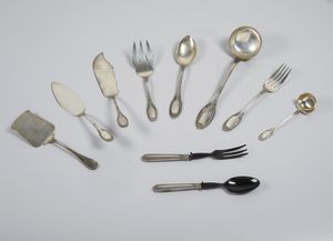 ARGENTIERE ITALIANO DEL XX SECOLO : Servizio miscellaneo di posate in argento da 12 (106 pezzi)  - Asta Asta 395 | ARTE ANTICA E DEL XIX SECOLO Online - Associazione Nazionale - Case d'Asta italiane
