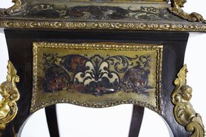 MANIFATTURA FRANCESE DEL XIX-XX SECOLO : Fioriera in stile Boulle in legno ebanizzato e lastronato in ottone, con applicazioni in bronzo dorato e gambe arcuate  - Asta Asta 395 | ARTE ANTICA E DEL XIX SECOLO Online - Associazione Nazionale - Case d'Asta italiane