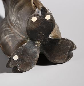 MANIFATTURA FRANCESE DEGLI INIZI DEL XX SECOLO : Vaso a balaustro in metallo in forma di stelo da cui emergono delle figure femminili  - Asta Asta 395 | ARTE ANTICA E DEL XIX SECOLO Online - Associazione Nazionale - Case d'Asta italiane