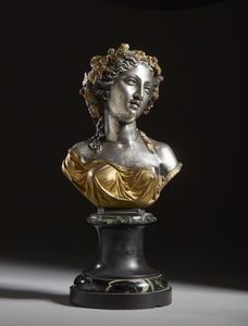 SCULTORE DEL XIX SECOLO - Busto di Baccante in bronzo argentato e dorato