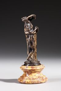 BRONZISTA NEOCLASSICO : Venere Callipigia  - Asta Asta 395 | ARTE ANTICA E DEL XIX SECOLO Online - Associazione Nazionale - Case d'Asta italiane
