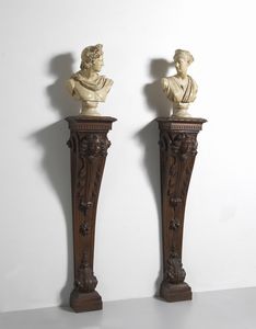 MANIFATTURA DEL XX SECOLO : Coppia di busti in gesso raffiguranti l'Apollo del Belvedere e la Diana di Versailles, su piedistalli in legno scolpito  - Asta Asta 395 | ARTE ANTICA E DEL XIX SECOLO Online - Associazione Nazionale - Case d'Asta italiane