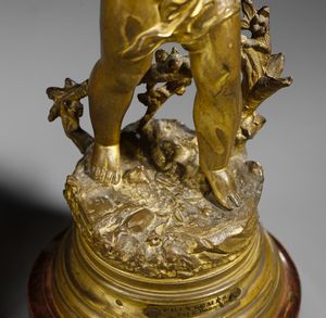 RANCOULET ERNEST (1842 - 1918) : Da un modello di. Coppia di candelabri in bronzo dorato in forma di amorini alati reggifiaccola (allegorie di Autunno e Primavera)  - Asta Asta 395 | ARTE ANTICA E DEL XIX SECOLO Online - Associazione Nazionale - Case d'Asta italiane