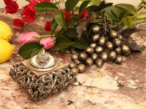 Lotto di curiosit� in argento  - Asta L'Arte di Arredare - Associazione Nazionale - Case d'Asta italiane