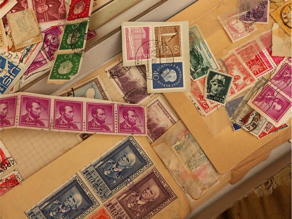 Lotto di curiosit� d'epoca  - Asta L'Arte di Arredare - Associazione Nazionale - Case d'Asta italiane