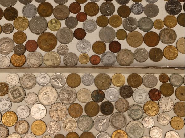 Lotto di curiosit� d'epoca  - Asta L'Arte di Arredare - Associazione Nazionale - Case d'Asta italiane