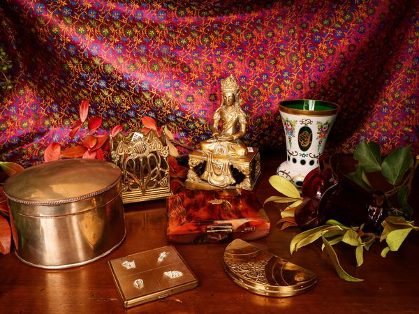 Lotto di curiosit� da toilette  - Asta L'Arte di Arredare - Associazione Nazionale - Case d'Asta italiane