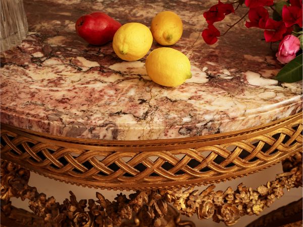 Console a muro in legno intagliato e dorato  - Asta L'Arte di Arredare - Associazione Nazionale - Case d'Asta italiane