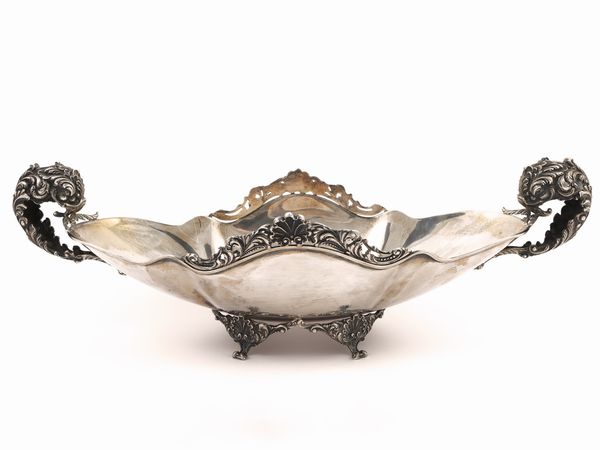 Centrotavola a navicella in argento  - Asta L'Arte di Arredare - Associazione Nazionale - Case d'Asta italiane