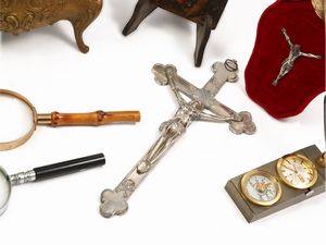 Lotto di curiosit�  - Asta L'Arte di Arredare - Associazione Nazionale - Case d'Asta italiane