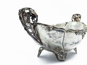 Centrotavola a navicella in argento  - Asta L'Arte di Arredare - Associazione Nazionale - Case d'Asta italiane