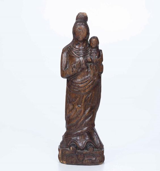 Madonna con bambino in legno scolpito  - Asta Antiquariato febbraio - Associazione Nazionale - Case d'Asta italiane