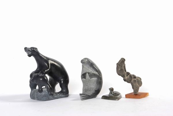 Lotto di quattro piccoli oggetti Inuit, arte eschimese  - Asta Antiquariato febbraio - Associazione Nazionale - Case d'Asta italiane