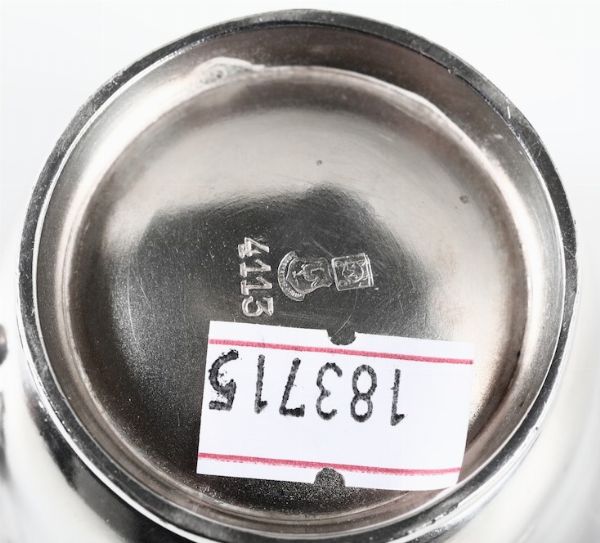 Servizio di 12 tazzine da caffè e 12 piattini in metallo argentato, firmate Orfevreire Gallia Parigi  - Asta Antiquariato febbraio - Associazione Nazionale - Case d'Asta italiane