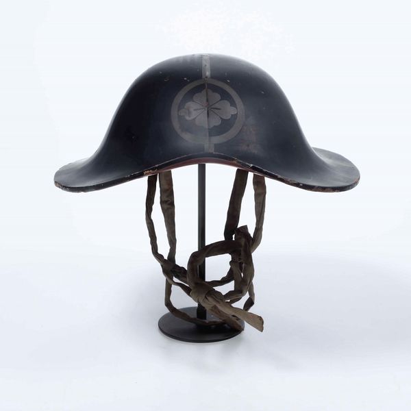 Caschetto giapponese in legno dipinto  - Asta Antiquariato febbraio - Associazione Nazionale - Case d'Asta italiane