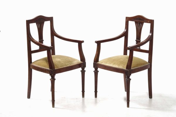 Salotto Liberty composto da due poltrone e quattro sedie in legno  - Asta Antiquariato febbraio - Associazione Nazionale - Case d'Asta italiane