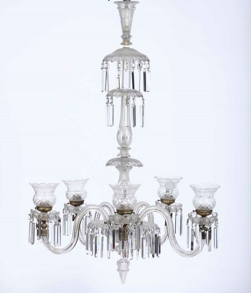 Lampadario in vetro di Boemia decorato a pendenti, XX secolo  - Asta Antiquariato febbraio - Associazione Nazionale - Case d'Asta italiane