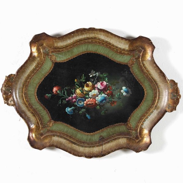 Vassoio in legno sagomato e dipinto  - Asta Antiquariato febbraio - Associazione Nazionale - Case d'Asta italiane