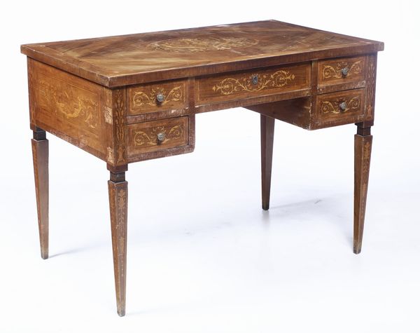 Scrivania in legno lastronato ed intarsiato, XIX-XX secolo  - Asta Antiquariato febbraio - Associazione Nazionale - Case d'Asta italiane