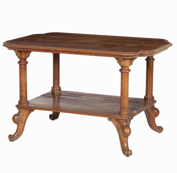 Tavolo sagomato in legno intagliato, XIX secolo  - Asta Antiquariato febbraio - Associazione Nazionale - Case d'Asta italiane