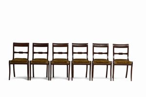 Tavolo da pranzo in mogano, unito a sei sedie “en suite”  - Asta Antiquariato febbraio - Associazione Nazionale - Case d'Asta italiane