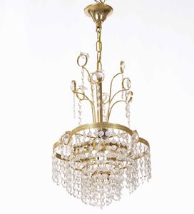 Lampadario in metallo argentato con roselline e cristalli insieme ad altro lampadario dorato con strass  - Asta Antiquariato febbraio - Associazione Nazionale - Case d'Asta italiane