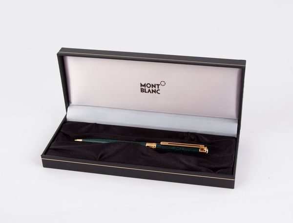 Montblanc Noblesse - Portamine in metallo smaltato verde e particolari dorati  - Asta  Asta a Tempo - Penne da Collezione e Accessori da Scrivania - Associazione Nazionale - Case d'Asta italiane